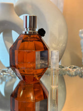 Load image into Gallery viewer, 2 mL FLOWERBOMB TIGER LILY EAU DE PARFUM
